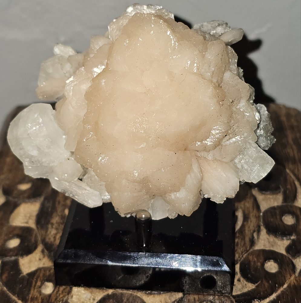 Stilbite Flower With Apophyllite
